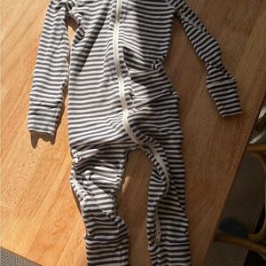 Hanna Andersson Striped Kids Footie